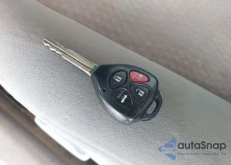 2010 Toyota Camry Le z USA, uszkodzony, nr VIN 4T1BF3EKXAU520277